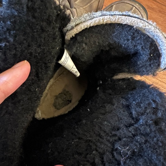 UGG Adirondack II Women 8 Waterproof Hiking Snow Boots #1014387 Gray/Black - Picture 9 of 10